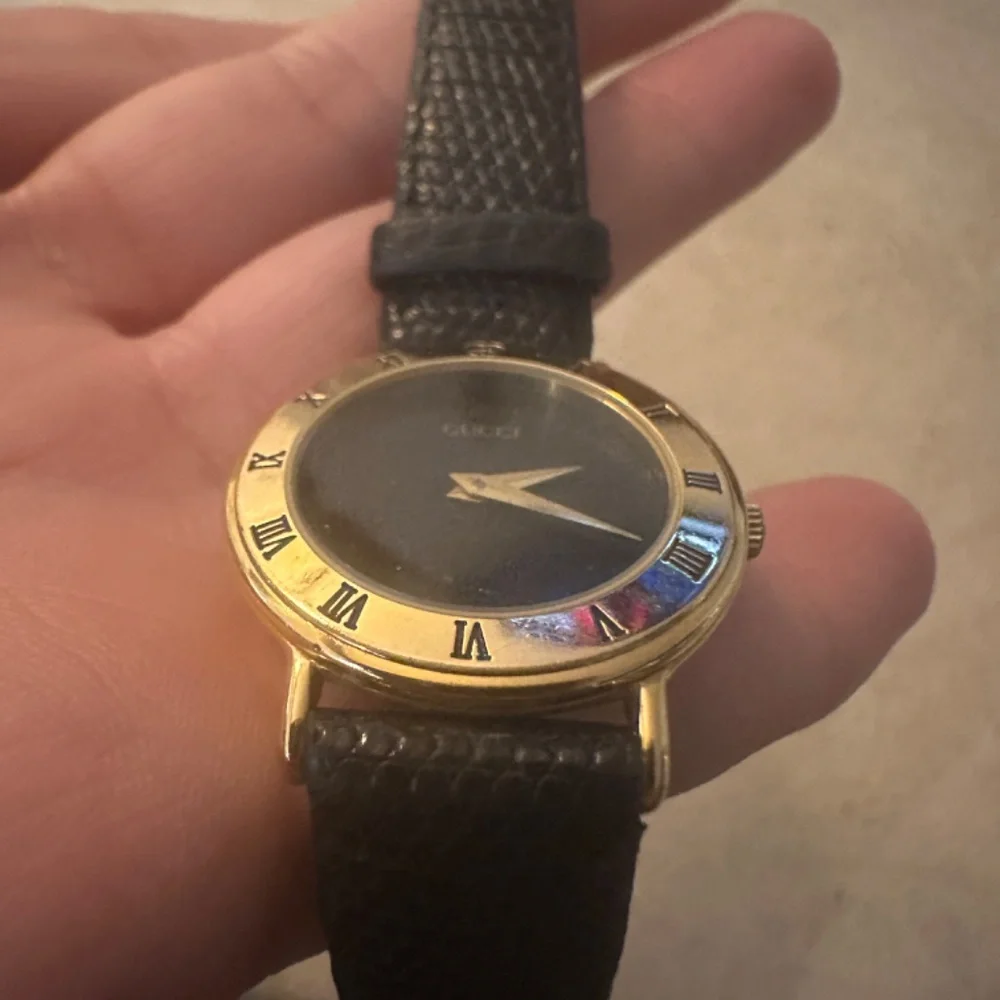 Gucci Watch - Picture 3 of 4